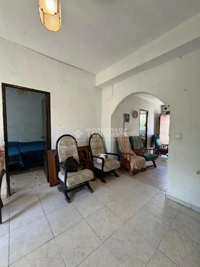 Country homes for sale in Dos Hermanas
