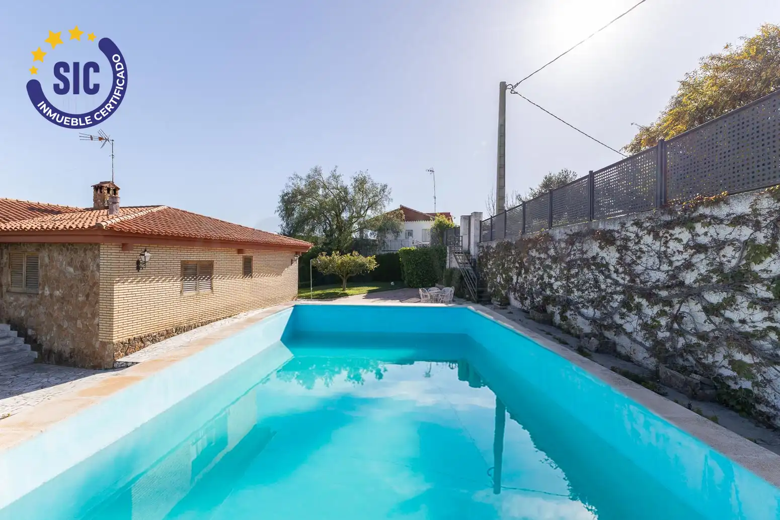 Piscina de Casa o chalet en venta en Chiva con Jardín privado