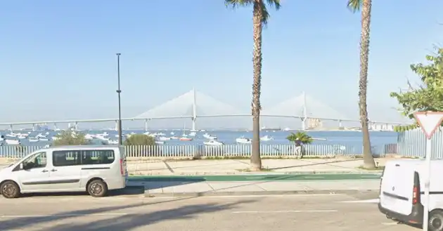 Vista exterior de Pis en venda en Cádiz