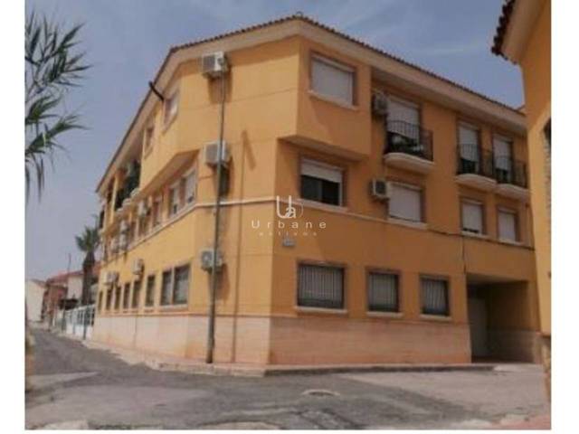 Piso en Venta en Calle Claudio coello en Ceutí