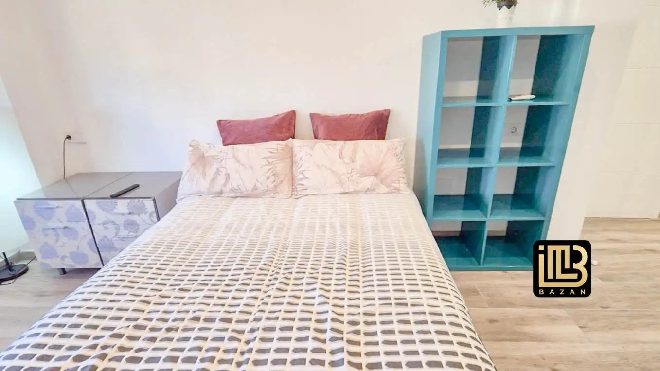 Habitación de Estudio de alquiler en Málaga con Aire acondicionado, Amueblado y Horno