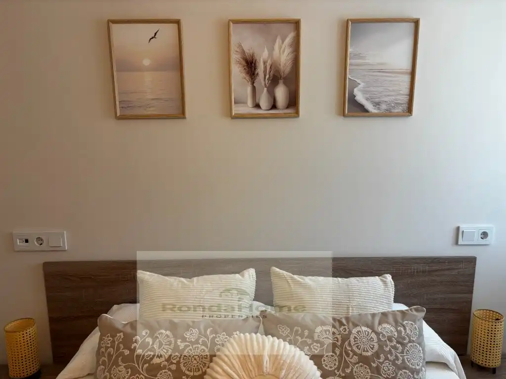 Wohnung zur Miete in Calle Emilio Prados, Los Rios