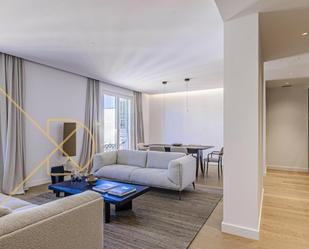 Sala d'estar de Apartament en venda en  Barcelona Capital amb Aire condicionat, Terrassa i Balcó