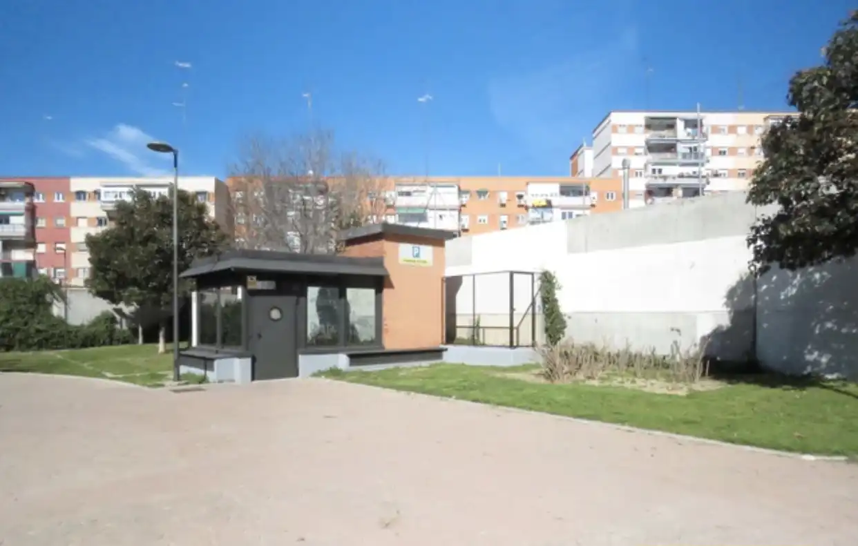 Exterior view of Garage for rent in Alcorcón