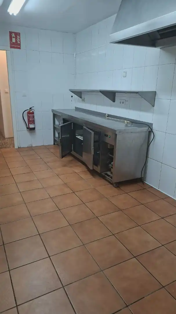 Cocina de Local de alquiler en Castelldefels con Aire acondicionado