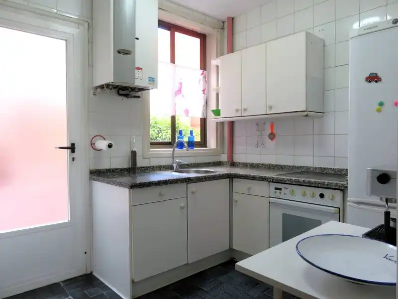 Kitchen of Flat for sale in León Capital   with Heating and Private garden