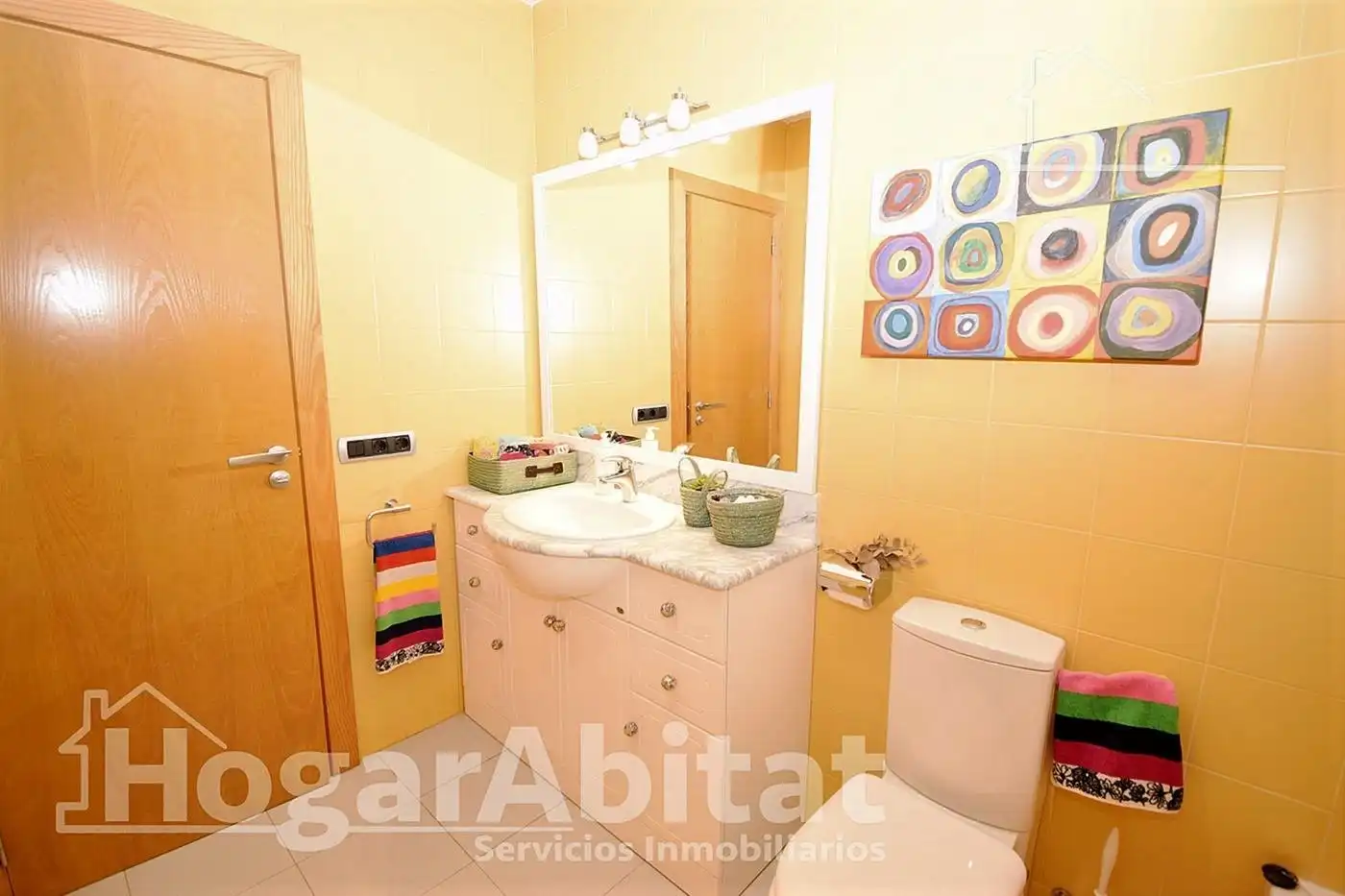 Badezimmer von Einfamilien-Reihenhaus zum Verkauf in Vila-real mit Klimaanlage, Privatgarten und Terrasse