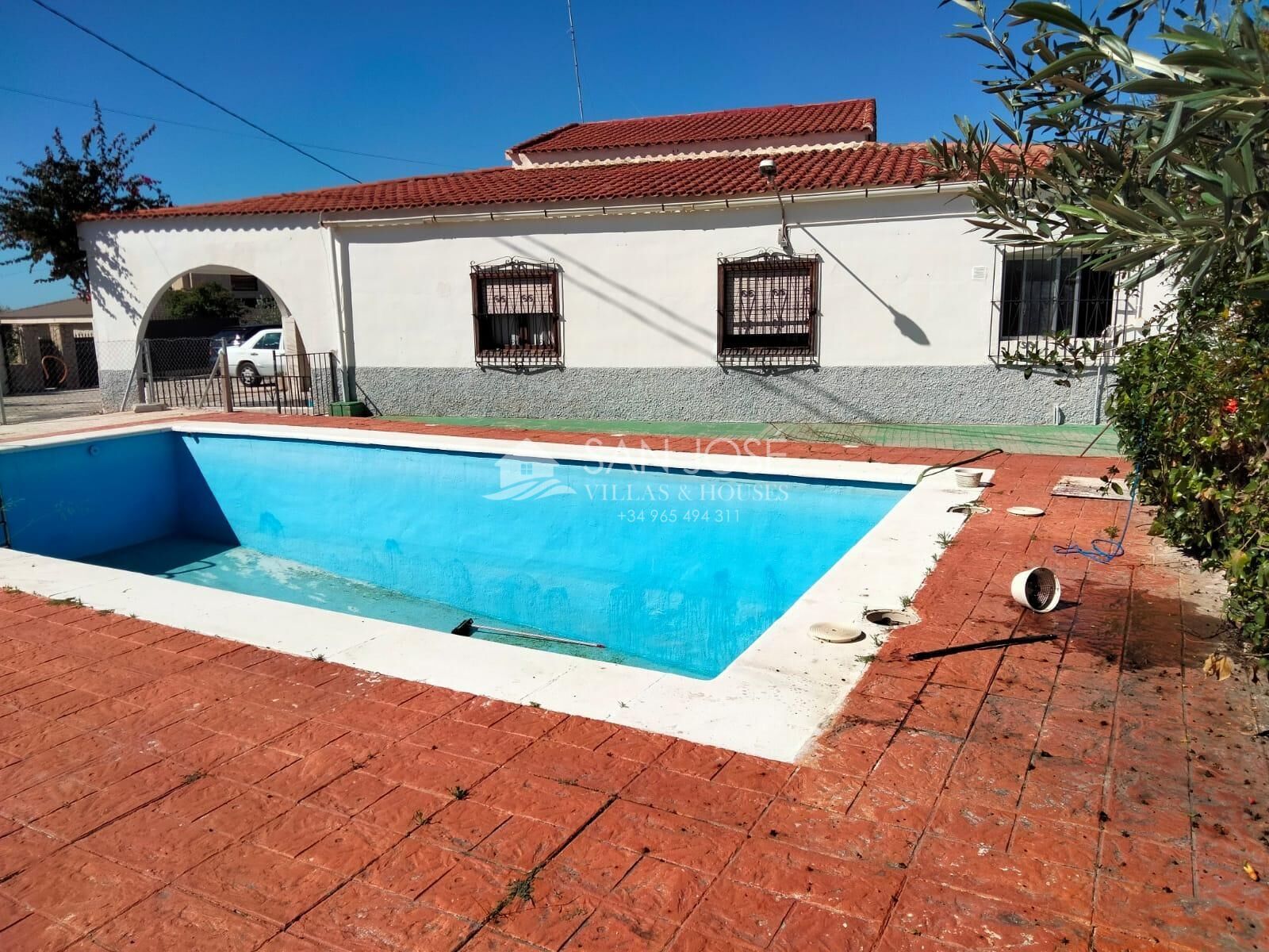 Piscina de Casa o xalet en venda en Elche / Elx amb Jardí privat, Terrassa i Traster