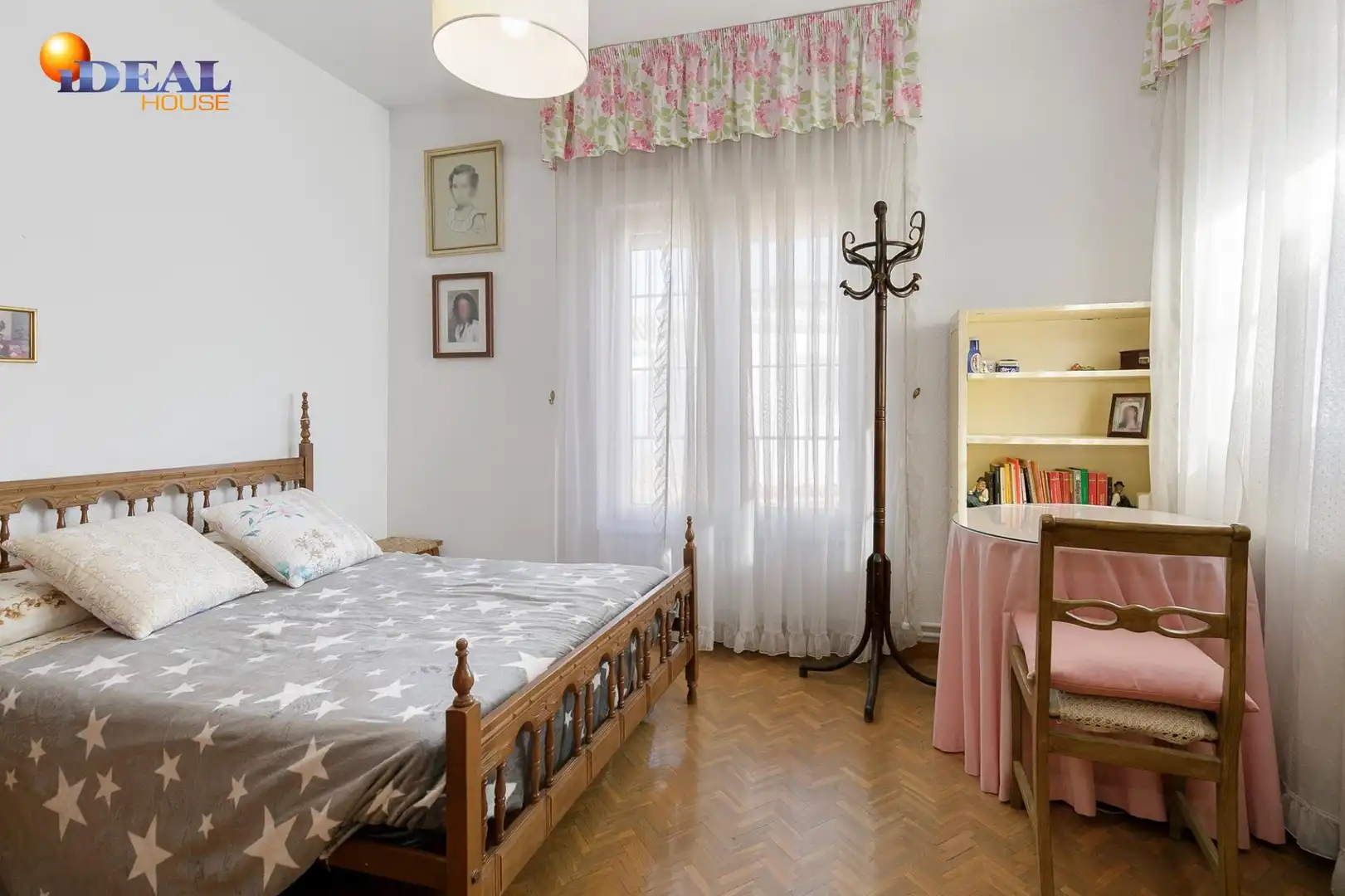Bedroom of Houses for sale in Granada