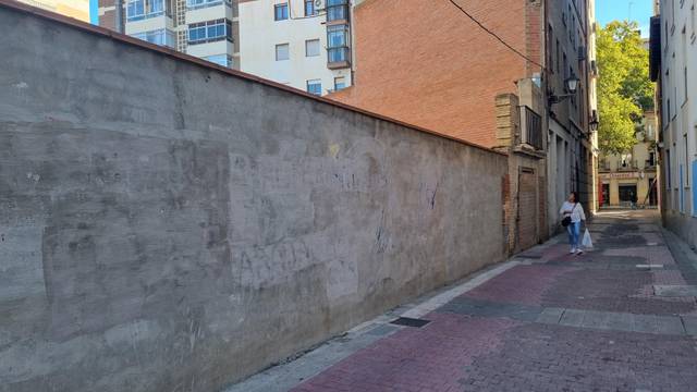 Terreno residencial en Venta en Calle de Pedro Villacampa en Arrabal