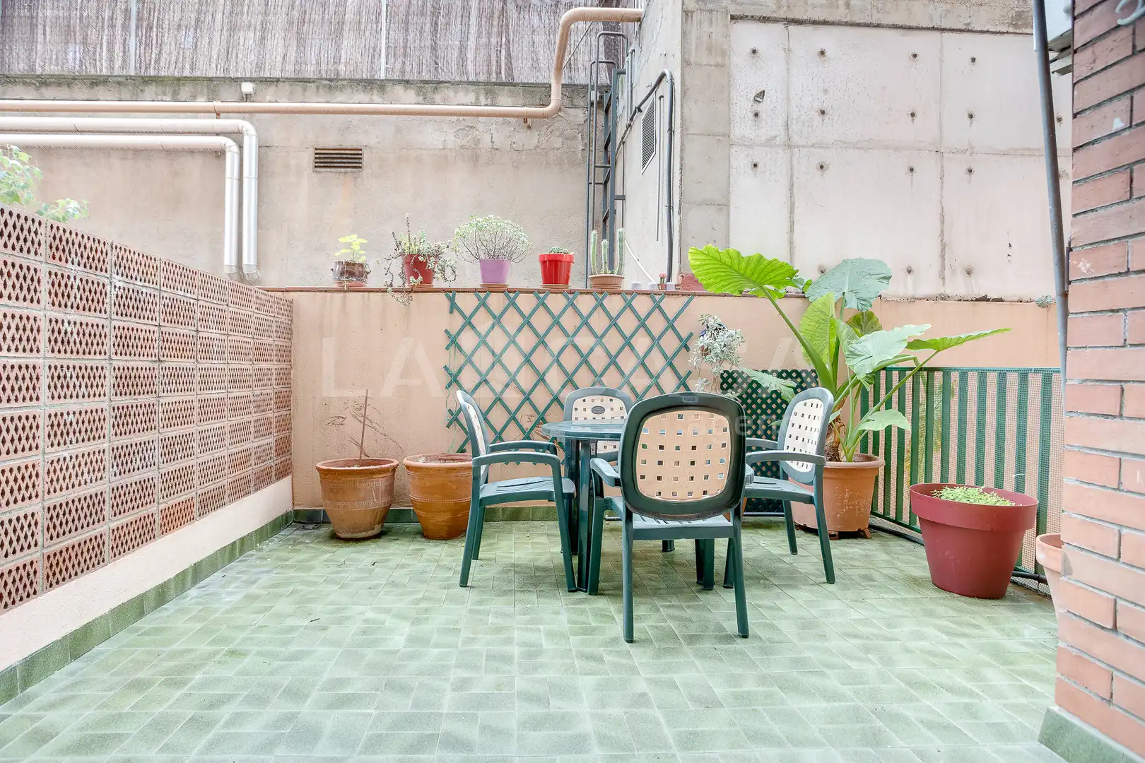 Terrassa de Planta baixa en venda en Les Corts