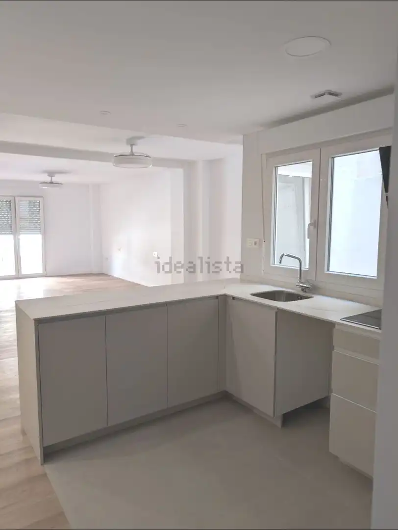 Appartamento con terrazza in vendita a Carrer Blas Selva Mendiola 32