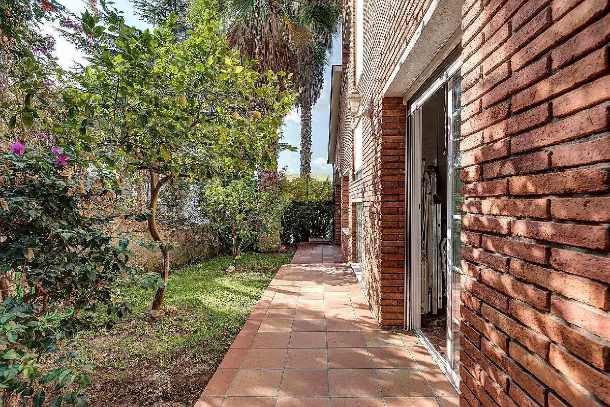 Jardín de Casa o chalet en venta en Vallirana con Aire acondicionado, Calefacción y Jardín privado