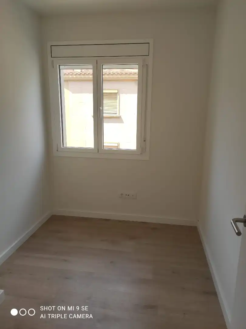 Flat for rent in Carrer de Bonsoms, Sants-Badal