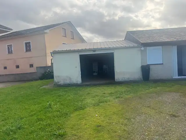Aparcament de Casa o xalet en venda en Castropol amb Calefacció, Jardí privat i Parquet