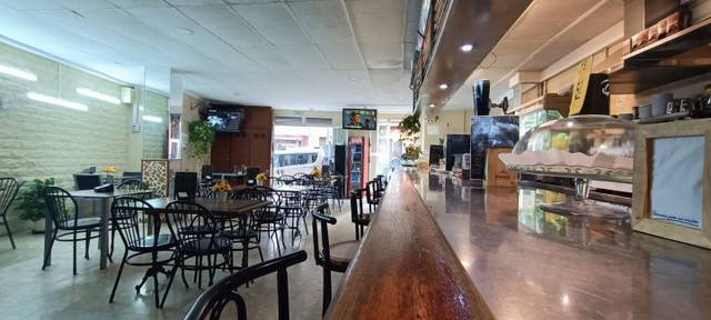 Local comercial en Venta en Avenida SAN SEBASTIAN en La Salle - Cuatro Torres