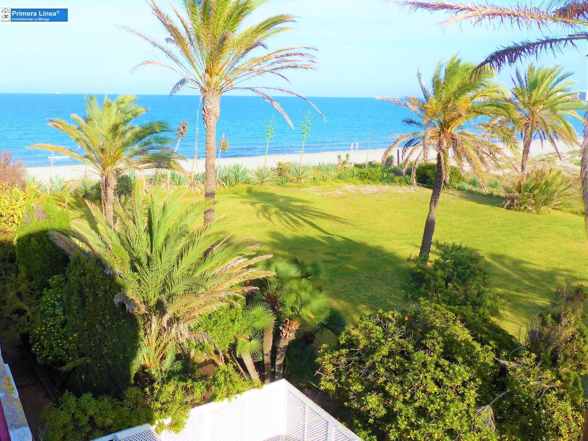Garden of House or chalet for sale in La Manga del Mar Menor  with Air Conditioner, Heating and Private garden