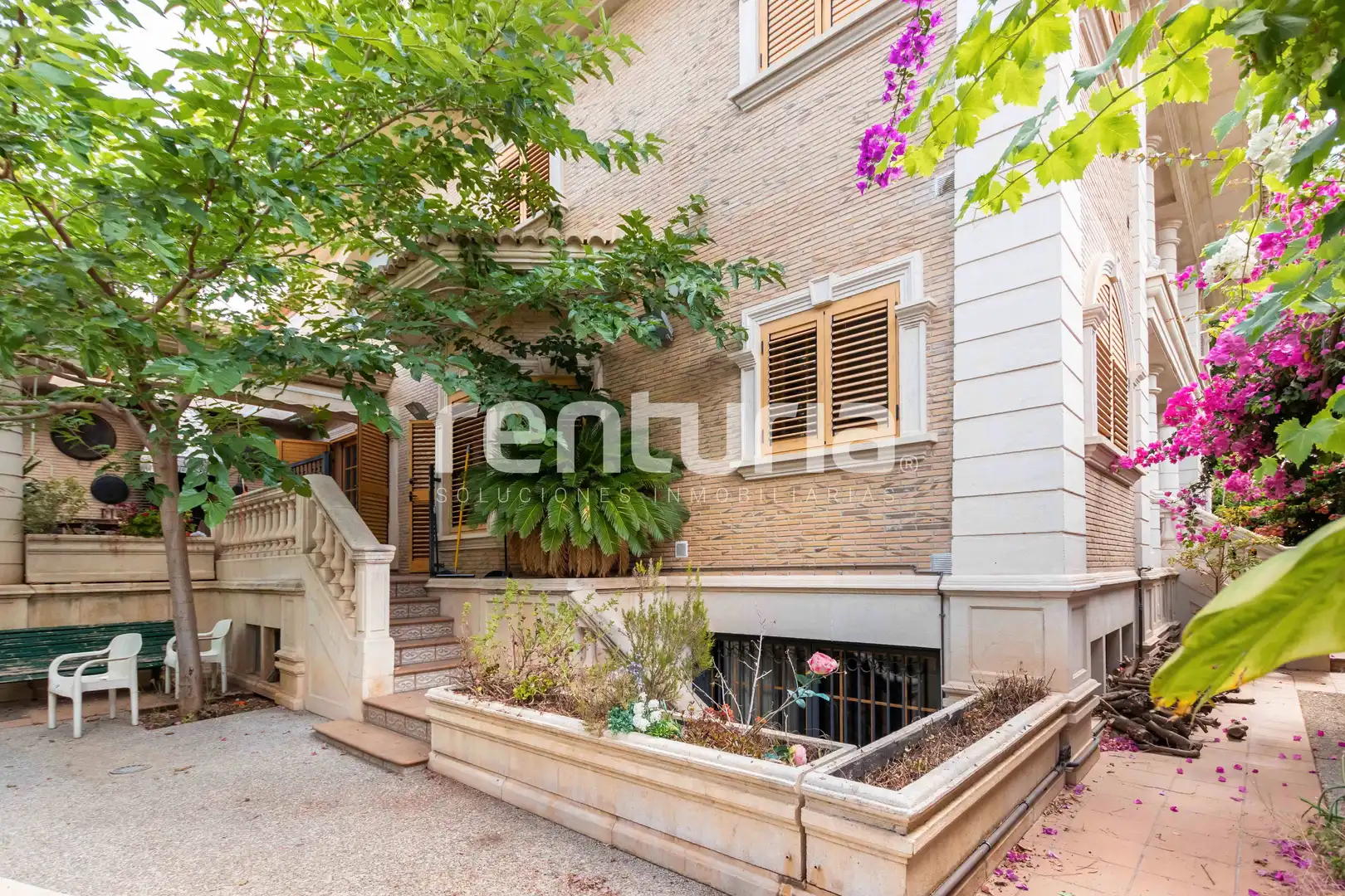 Vista exterior de Casa o chalet en venta en Picanya con Aire acondicionado, Jardín privado y Parquet