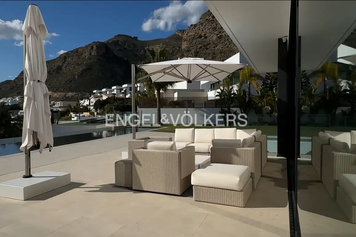 Casa con piscina in vendita a Golf Bahía, imagen 44