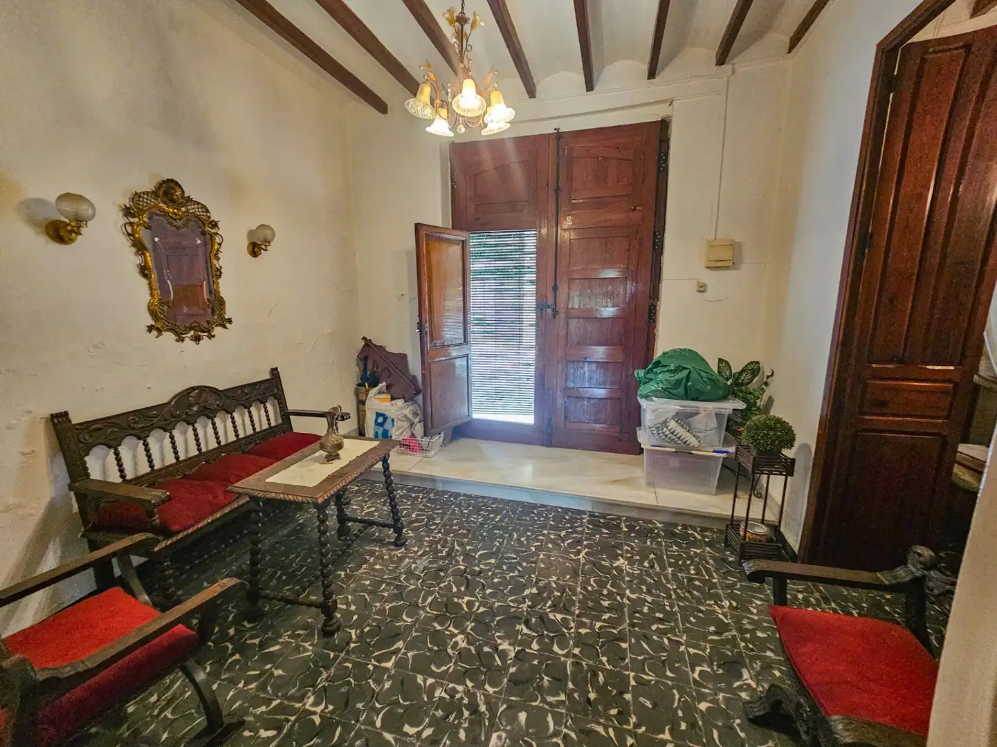 Maison rustique avec terrasse à vendre à Sagra