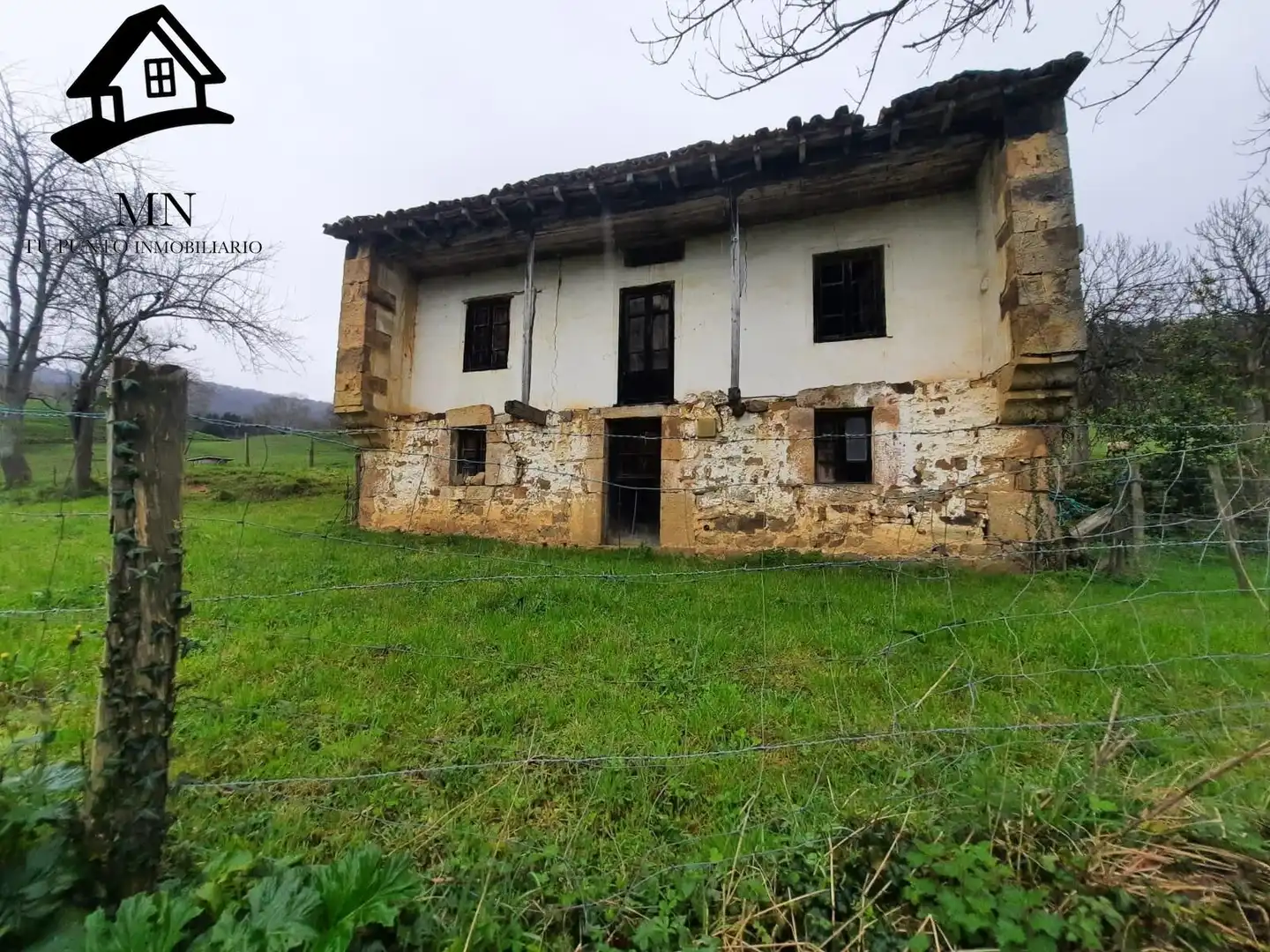 Vista exterior de Finca rústica en venda en Villacarriedo amb Jardí privat