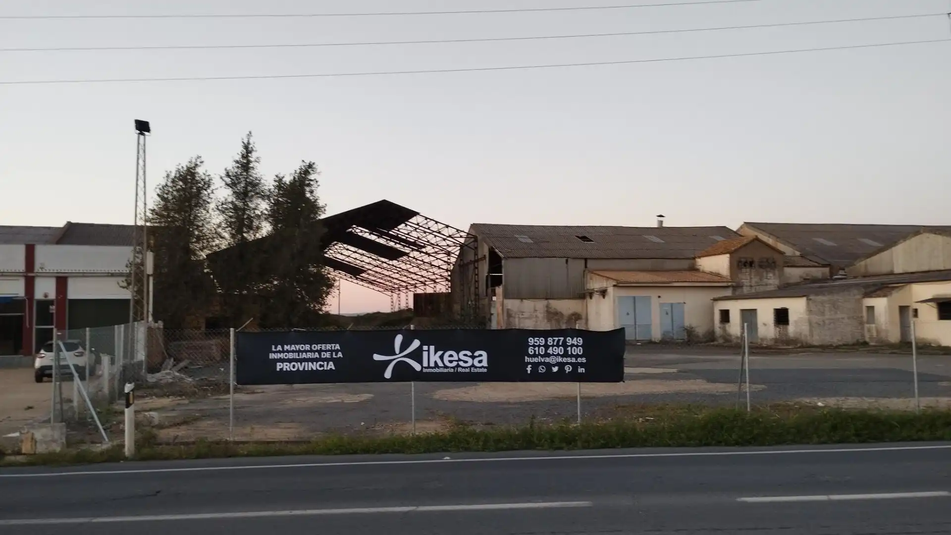 Nau industrial en venda a La Palma del Condado