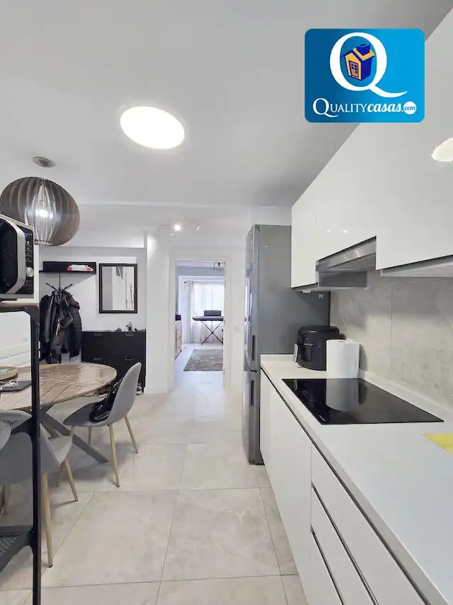 Cocina de Apartamento en venta en Alicante / Alacant con Aire acondicionado y Balcón