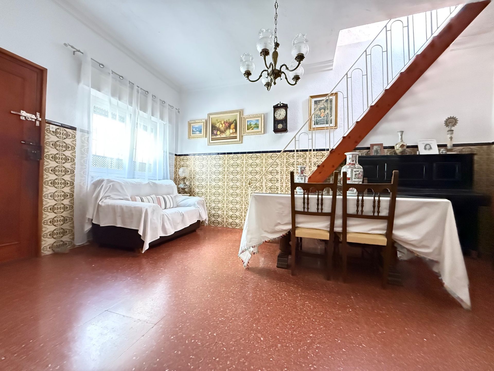 Sala d'estar de Casa o xalet en venda en Punta Umbría amb Jardí privat