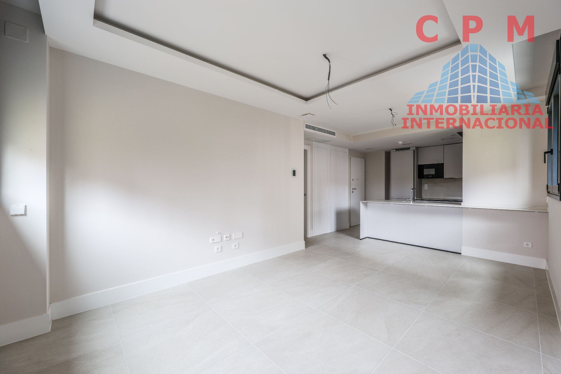 Sala d'estar de Pis en venda en  Madrid Capital amb Aire condicionat, Calefacció i Jardí privat