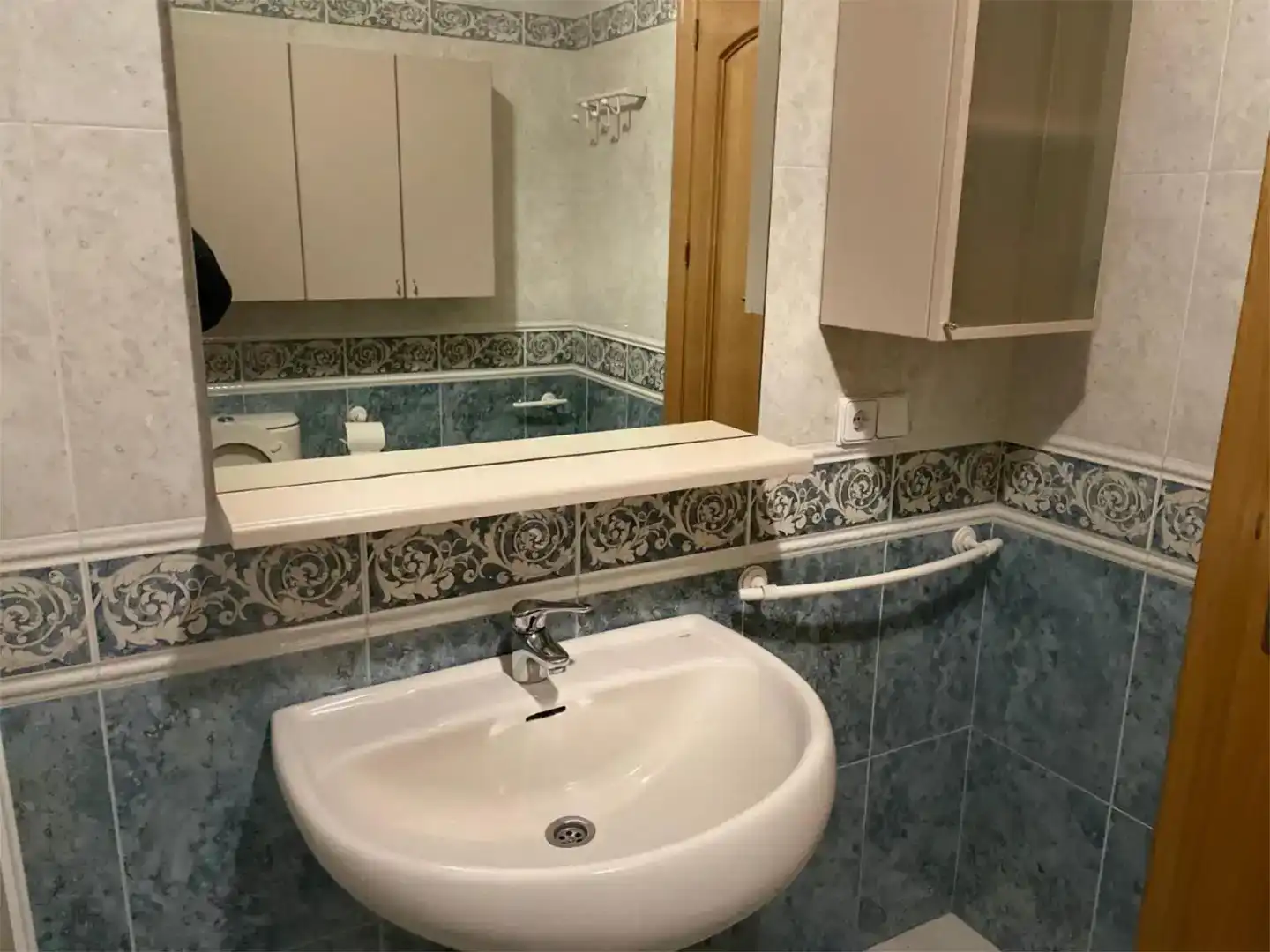 Bany de Casa adosada en venda en Ciudad Real Capital amb Aire condicionat i Piscina