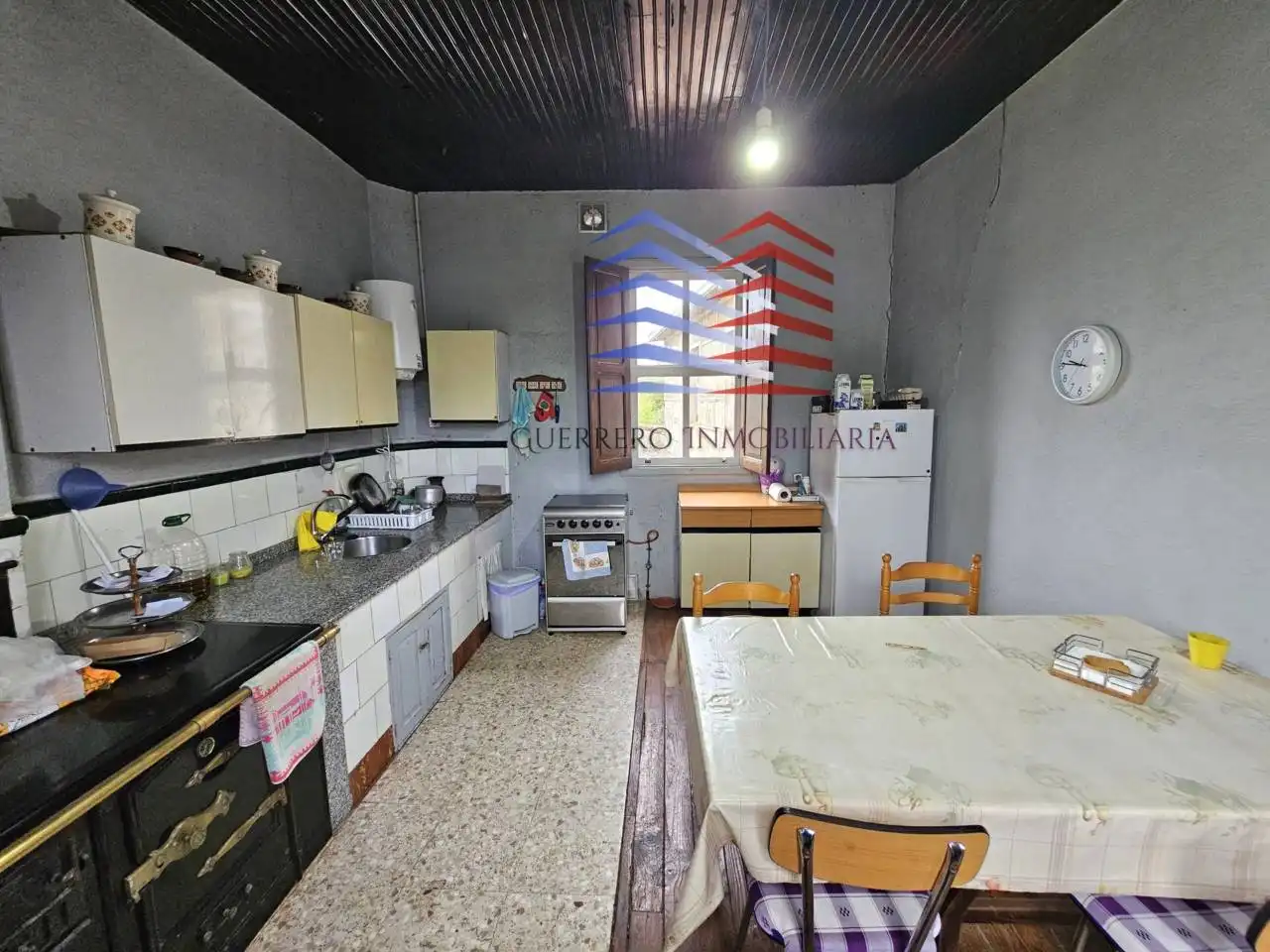 Cuina de Casa o xalet en venda en Celanova amb Jardí privat i Terrassa