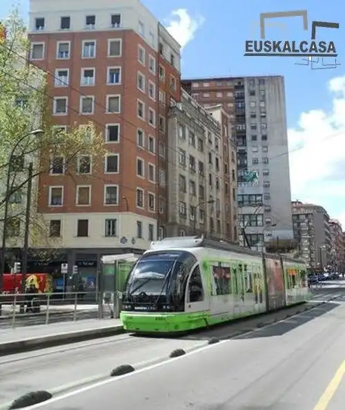 Vista exterior de Garaje en venta en Bilbao 