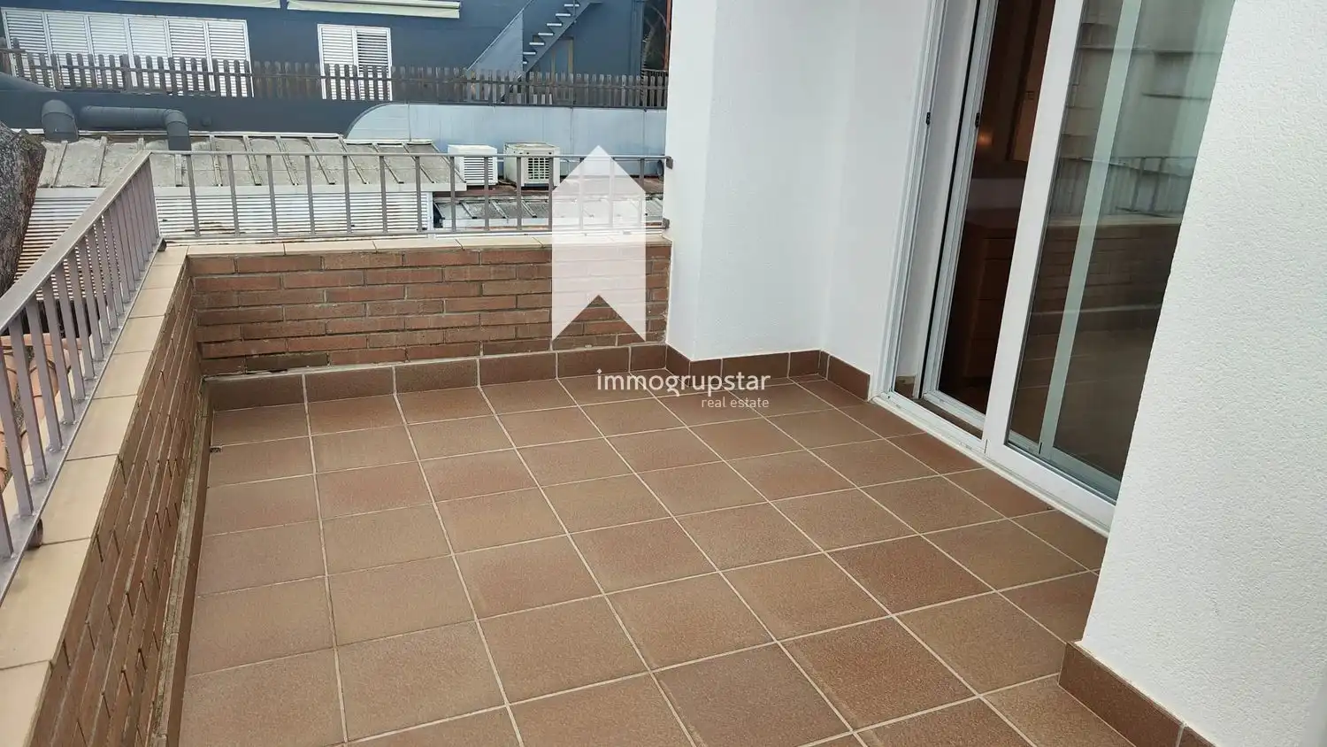 Terrasse von Einfamilien-Reihenhaus zum Verkauf in Castell d'Aro, Platja d'Aro i s'Agaró mit Klimaanlage, Heizung und Terrasse