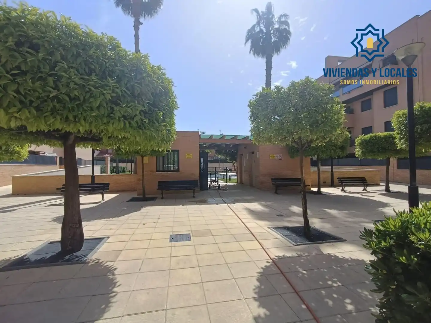 Exterior view of Flat for rent in Granada  with Air Conditioner, Heating and Furnished