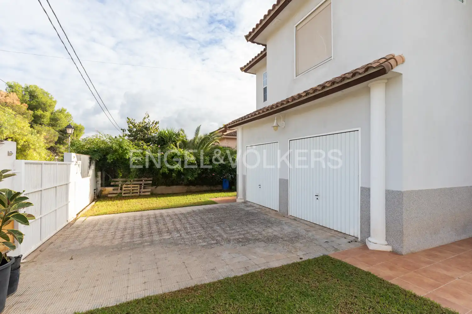 Vista exterior de Casa o chalet de alquiler en Serra con Calefacción, Jardín privado y Parquet