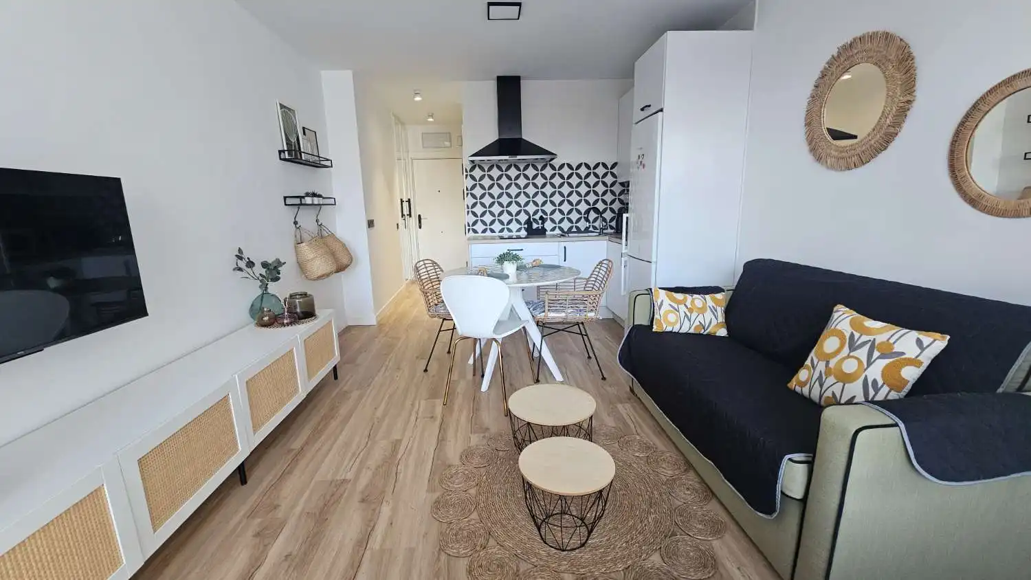 Living room of Study for rent in Torremolinos  with Air Conditioner, Heating and Terrace