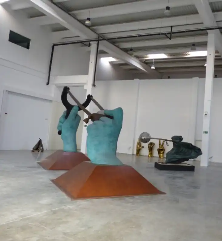 Industrial buildings for rent in Centre - Estació