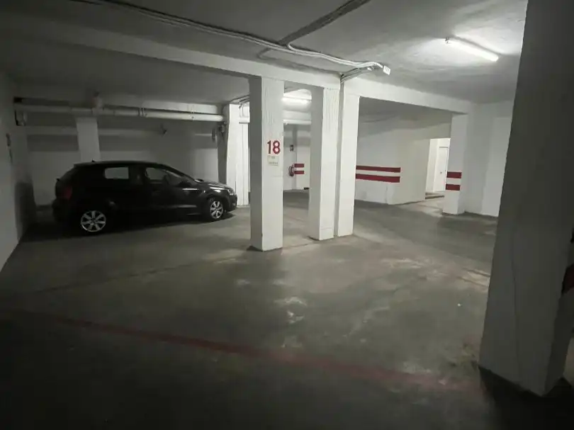 Aparcament de Garatge de lloguer en Granada