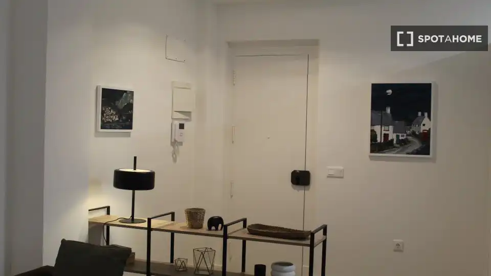 Appartamento con terrazza in affitto a L'Eixample, imagen 12