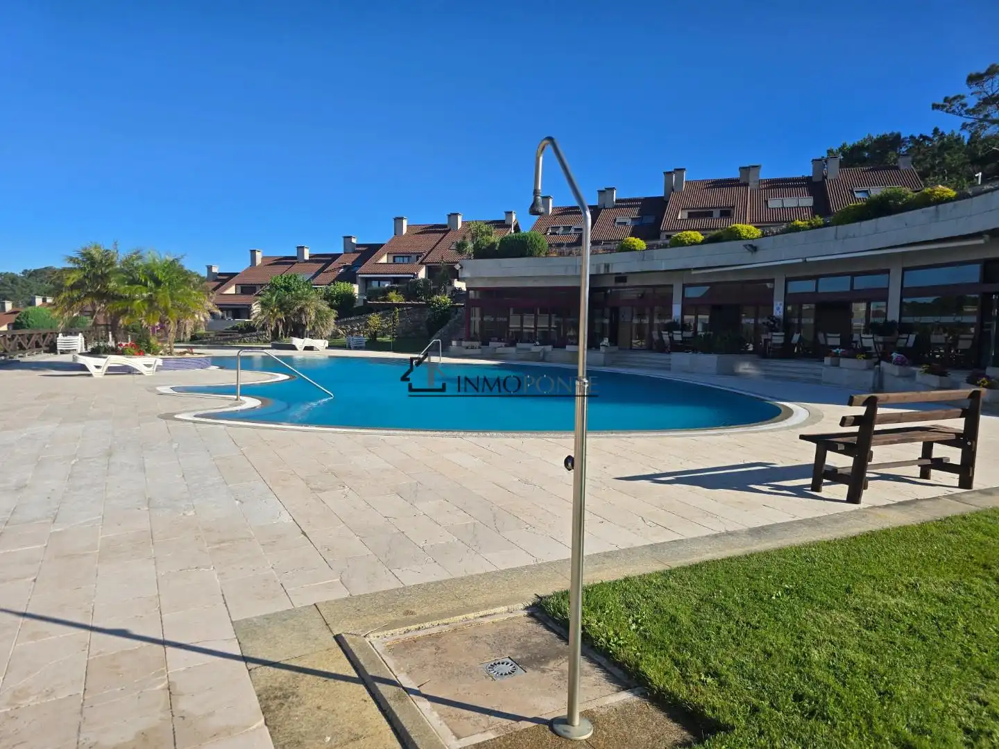 Piscina de Casa adosada de lloguer en O Grove   amb Calefacció, Terrassa i Traster