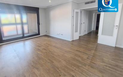 Sala d'estar de Pis en venda en Alicante / Alacant amb Aire condicionat, Terrassa i Traster