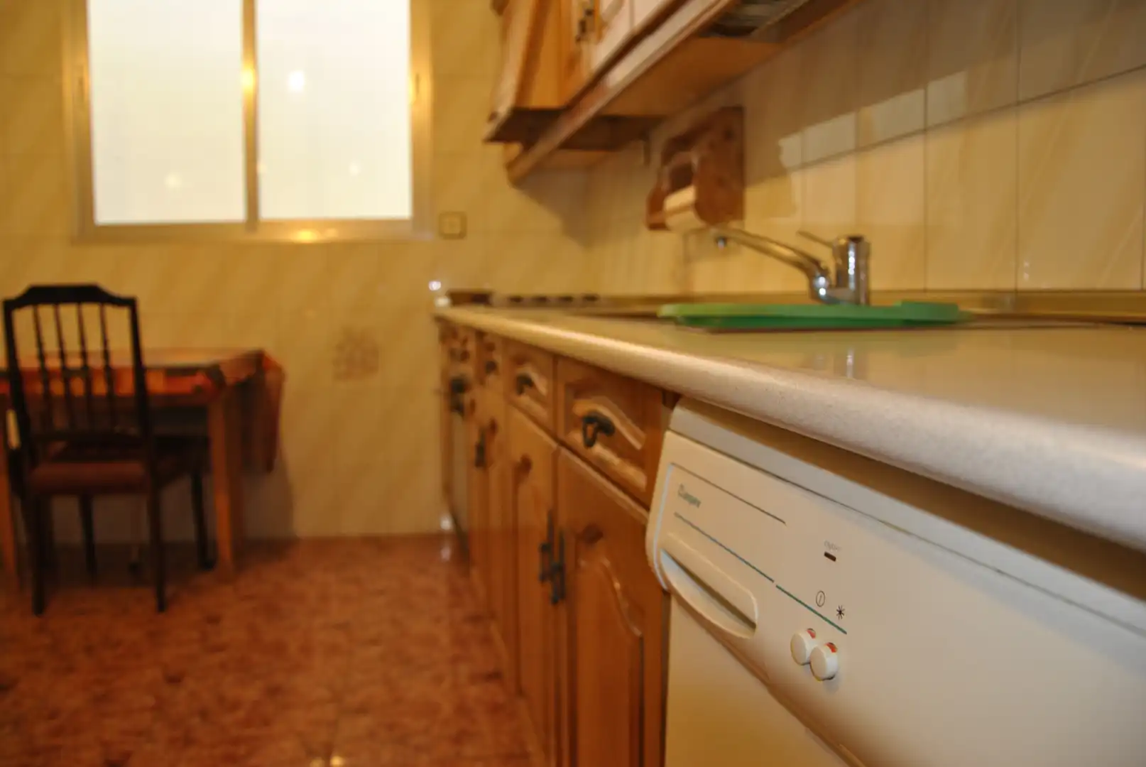 Cuina de Casa adosada en venda en Ahigal amb Calefacció, Terrassa i Traster