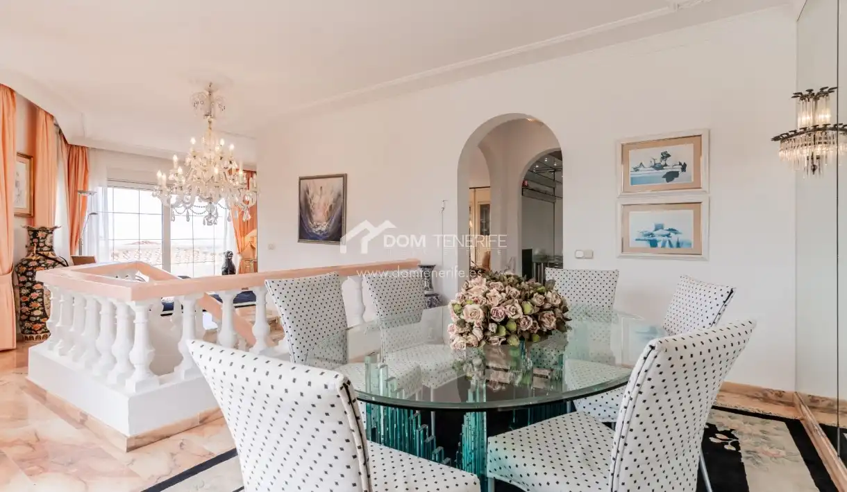 Comedor de Casa o chalet en venta en Arona con Terraza, Piscina y Amueblado