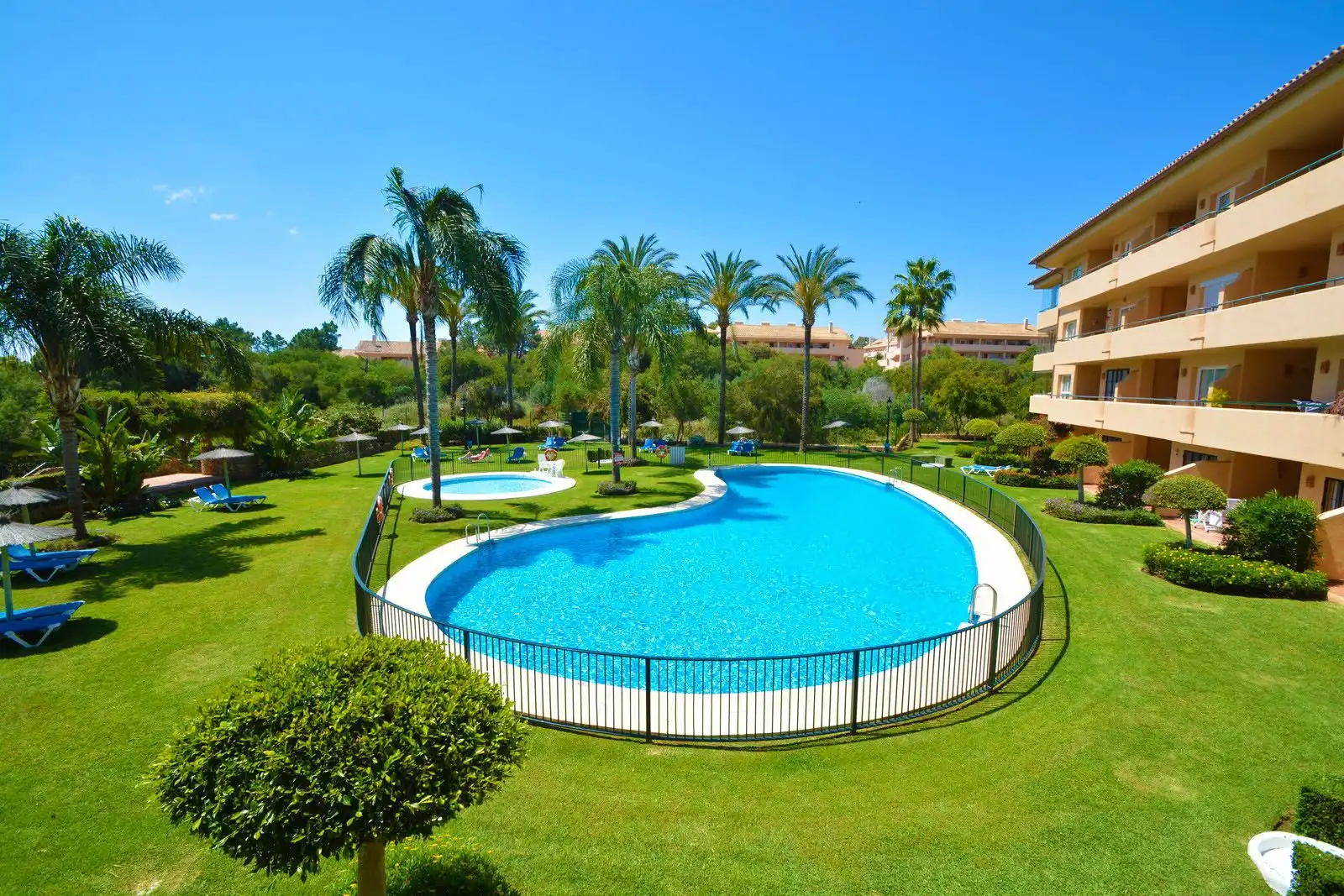 Jardí de Apartament en venda en Marbella amb Jardí privat i Piscina comunitària