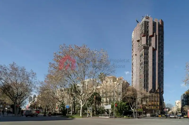 Vista exterior de Ático en venta en Barcelona con Parquet, Terraza y Balcón