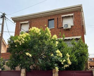 Vista exterior de Casa o xalet en venda en  Madrid Capital amb Calefacció i Terrassa