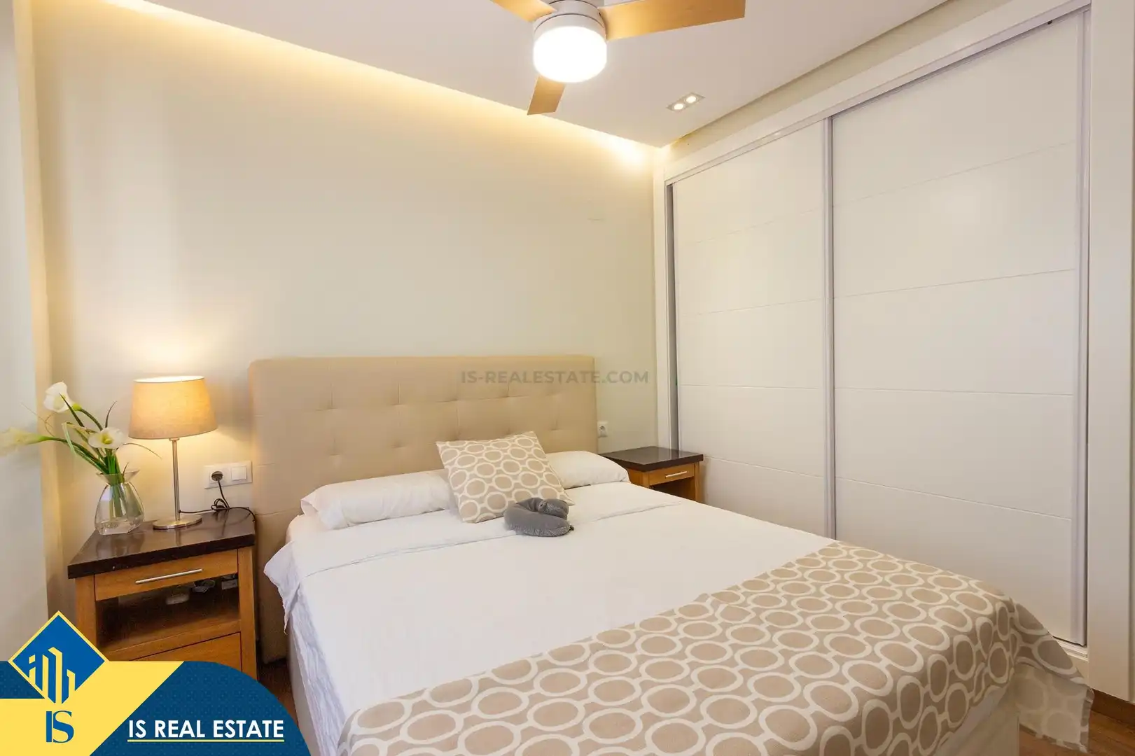 Dormitori de Casa o xalet en venda en Alicante / Alacant amb Terrassa, Piscina i Moblat