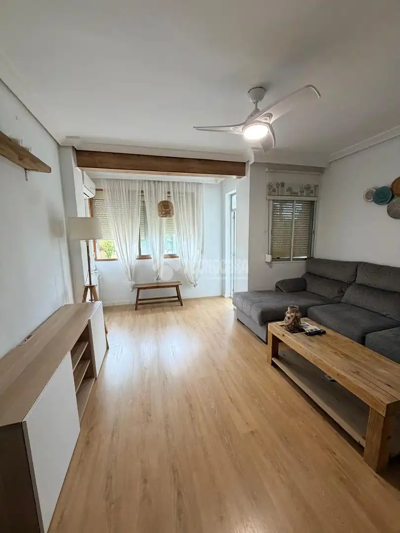 Flat for rent in PISO calle antioquia, Alfalfa - Santa Cruz