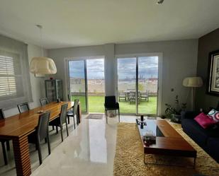 Sala d'estar de Casa o xalet en venda en Las Palmas de Gran Canaria amb Jardí privat i Terrassa