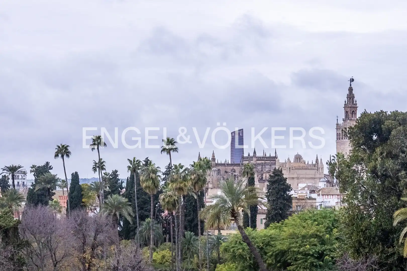 Vista exterior de Piso en venta en Sevilla con Aire acondicionado y Calefacción